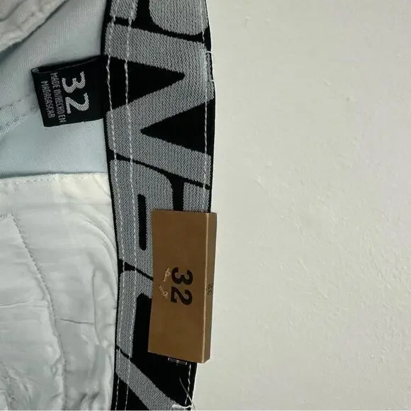 NWT Denali Men’s Blue Bermuda Shorts Size 32 - Picture 3 of 6